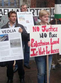 Students and faculty at an NYU rally to launch a divestment campaign